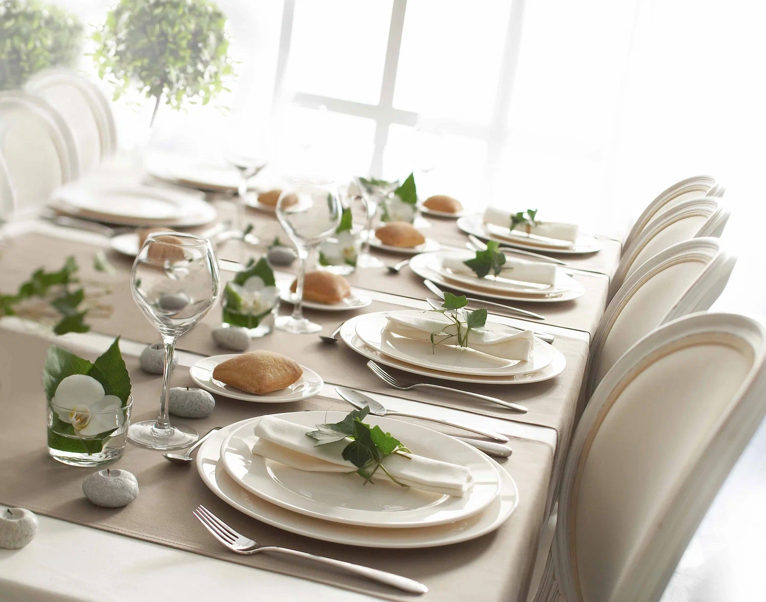 특별한 날을 위한 간단하지만 정성스러운 식탁